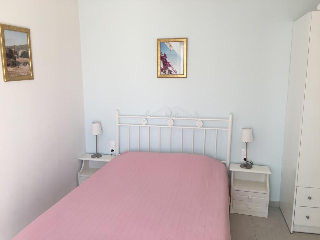 Nikoleta Rooms Tínos Esterno foto